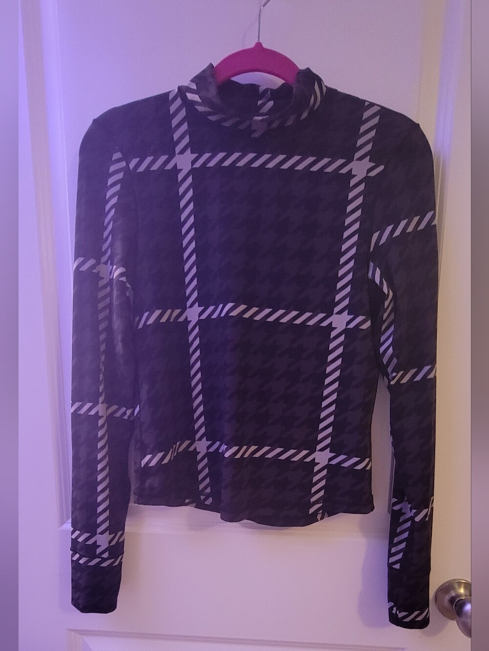 Aerie Black & White Plaid Mock Neck Long-Sleeve Top Size M